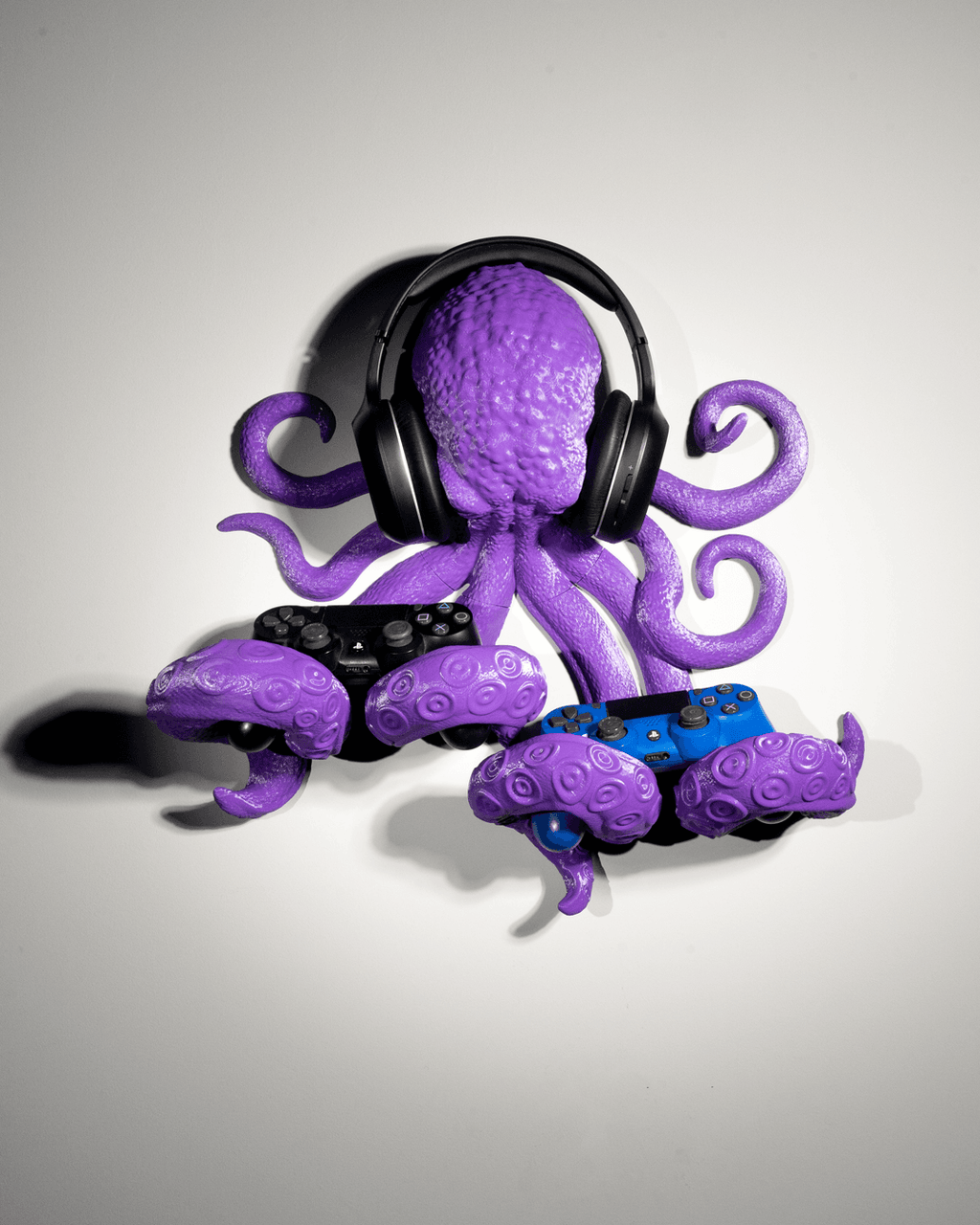 The Kraken’s Grasp (Headphone and Controller Holder)